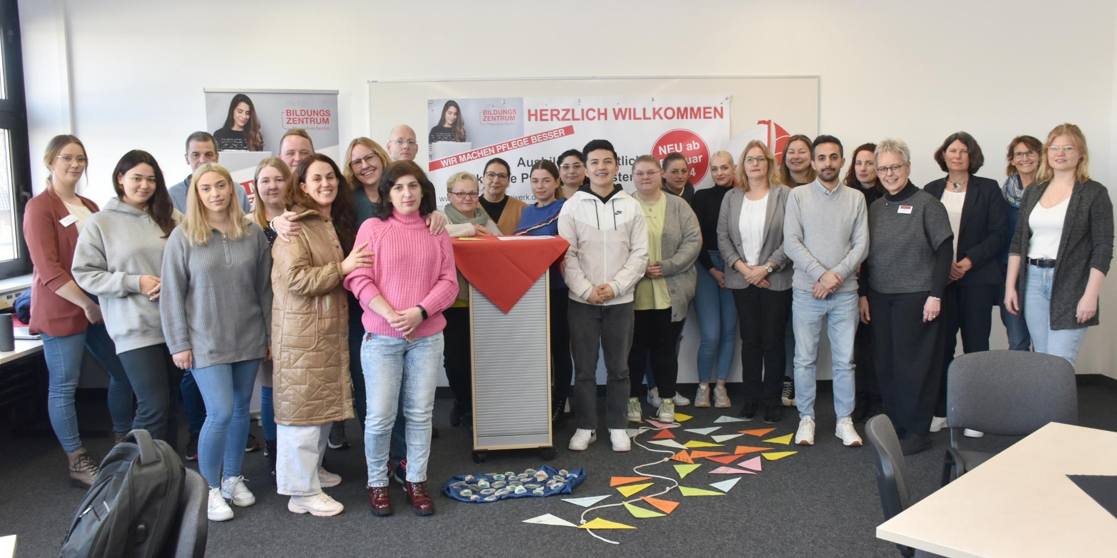 Das Caritas Bildungszentrum Rheine startete am 1. Februar in der früheren Nikomedesschule in Steinfurt einen einjährigen Ausbildungskurs zur Pflegefachassistenz.