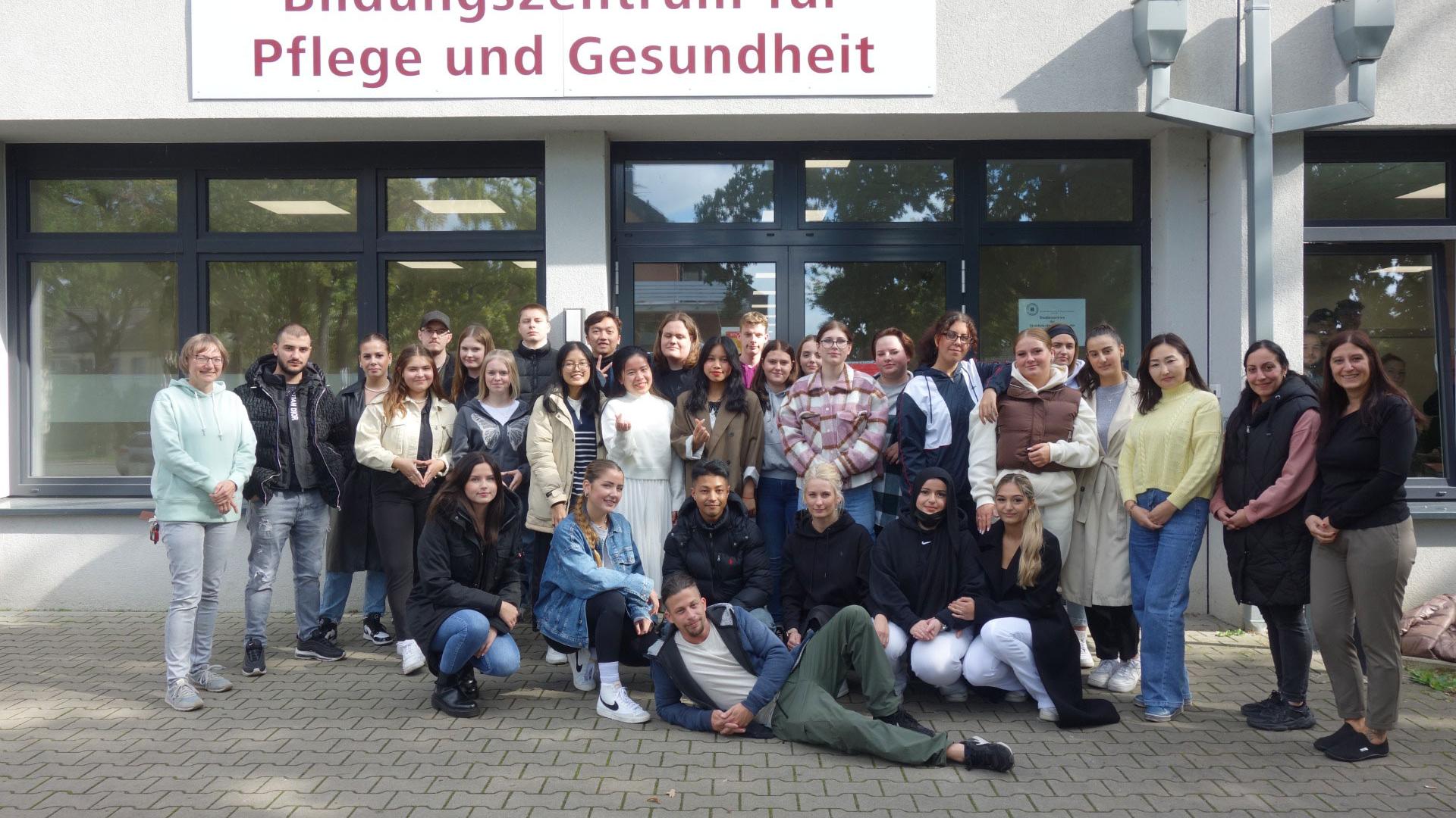 Neuanfang für 30 Auszubildende am Caritas Bildungszentrum in Dorsten