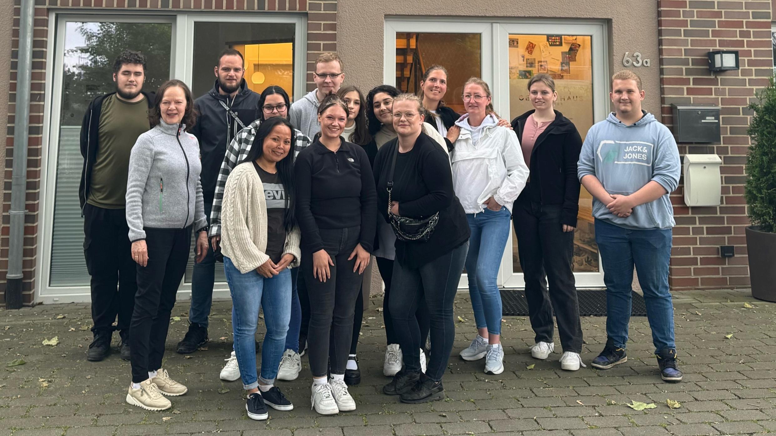 Pflegeauszubildende des Kurses 80 besuchten das „Geburtshaus“ in Münster.