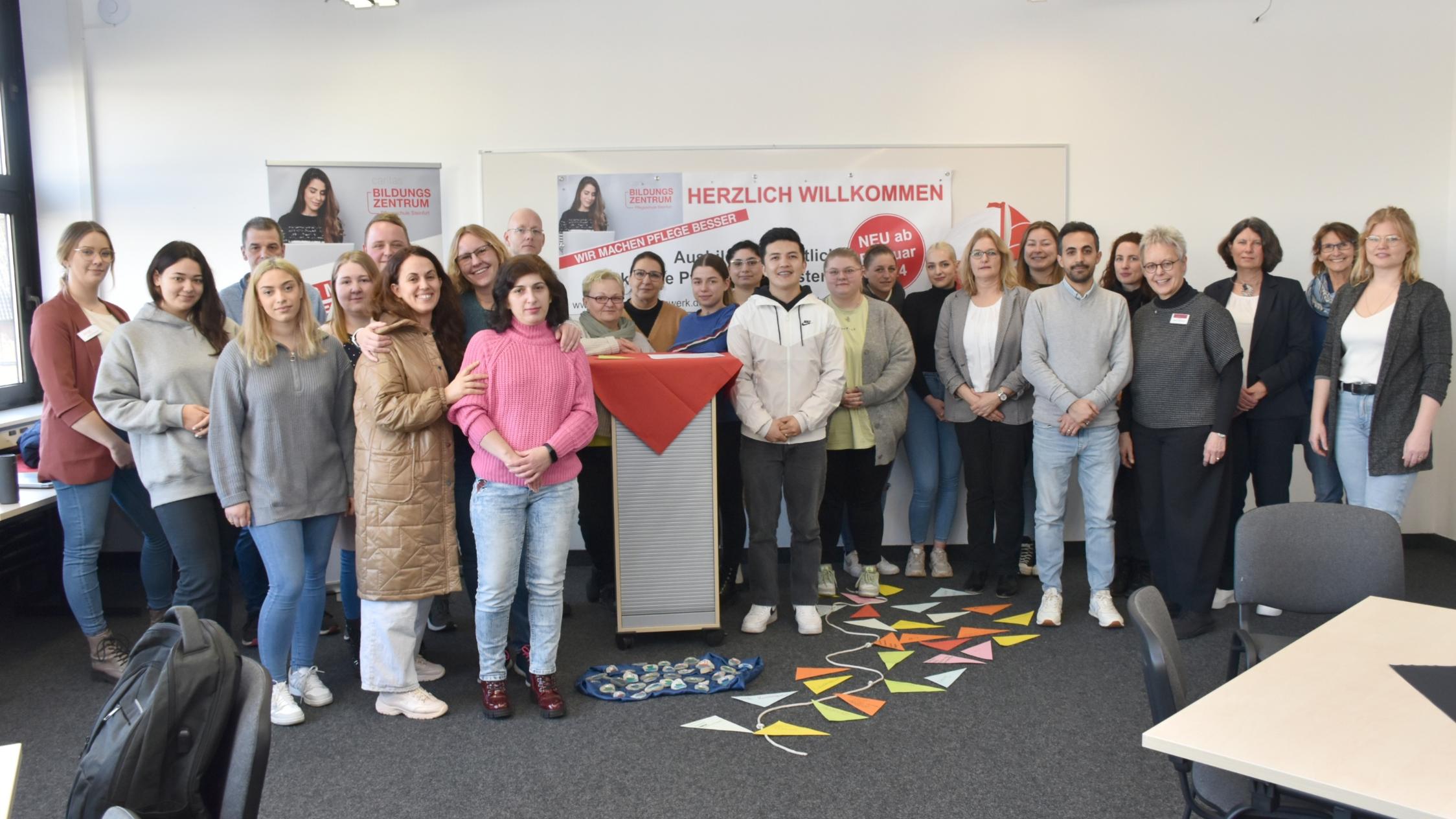 Das Caritas Bildungszentrum Rheine startete am 1. Februar in der früheren Nikomedesschule in Steinfurt einen einjährigen Ausbildungskurs zur Pflegefachassistenz.