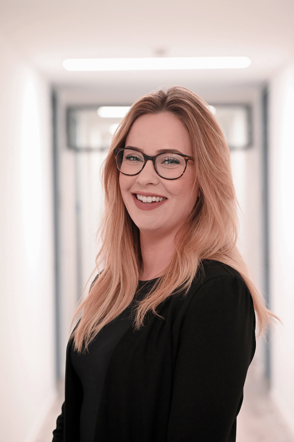 Jana Domhöfer_Lehrerin