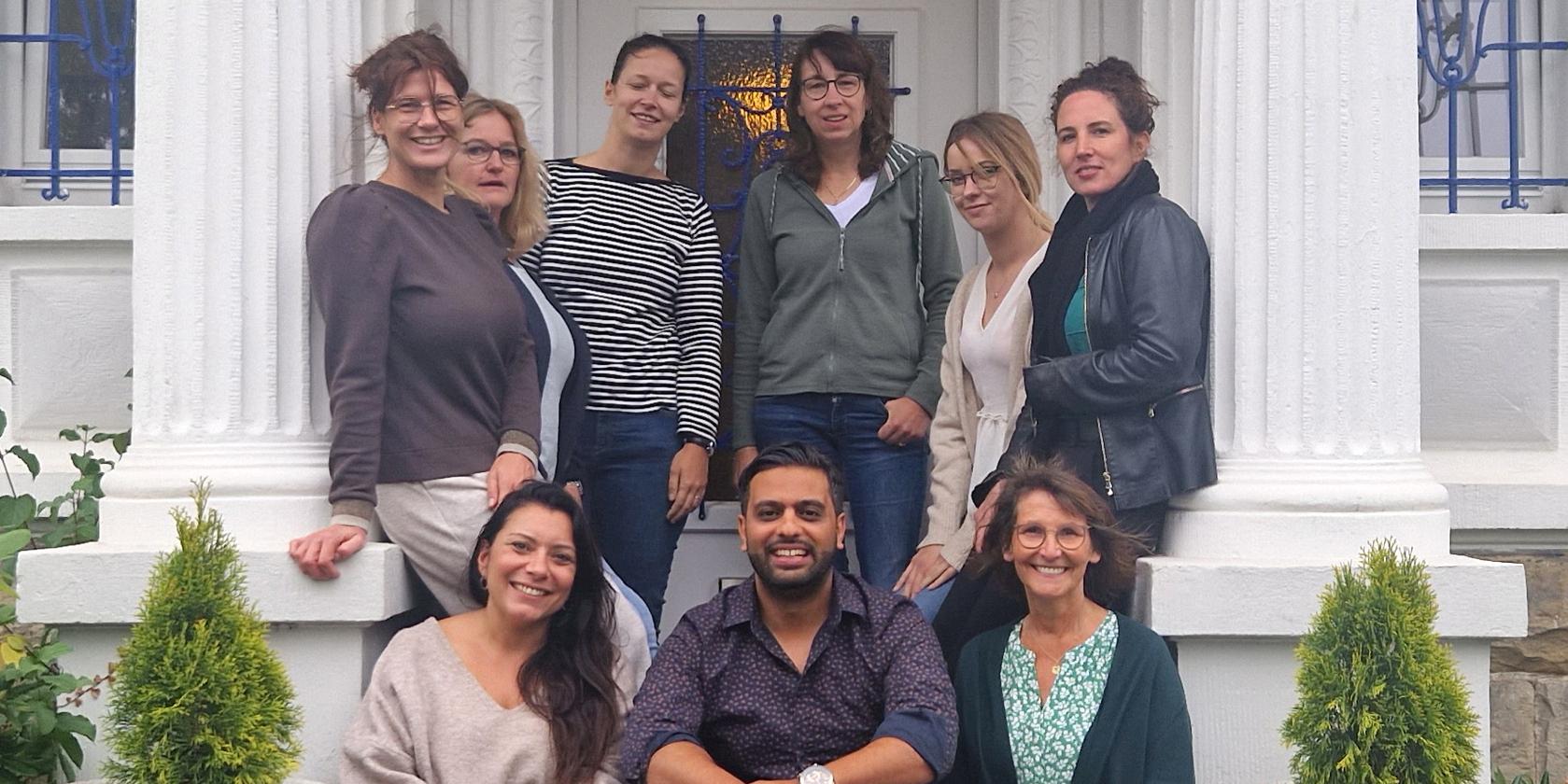 Die Projektgruppe des Caritas Bildungszentrums Rheine traf sich zum Gespräch mit Abdeslam Nordine, dem Vorsitzenden des Integrationsrates Rheine.