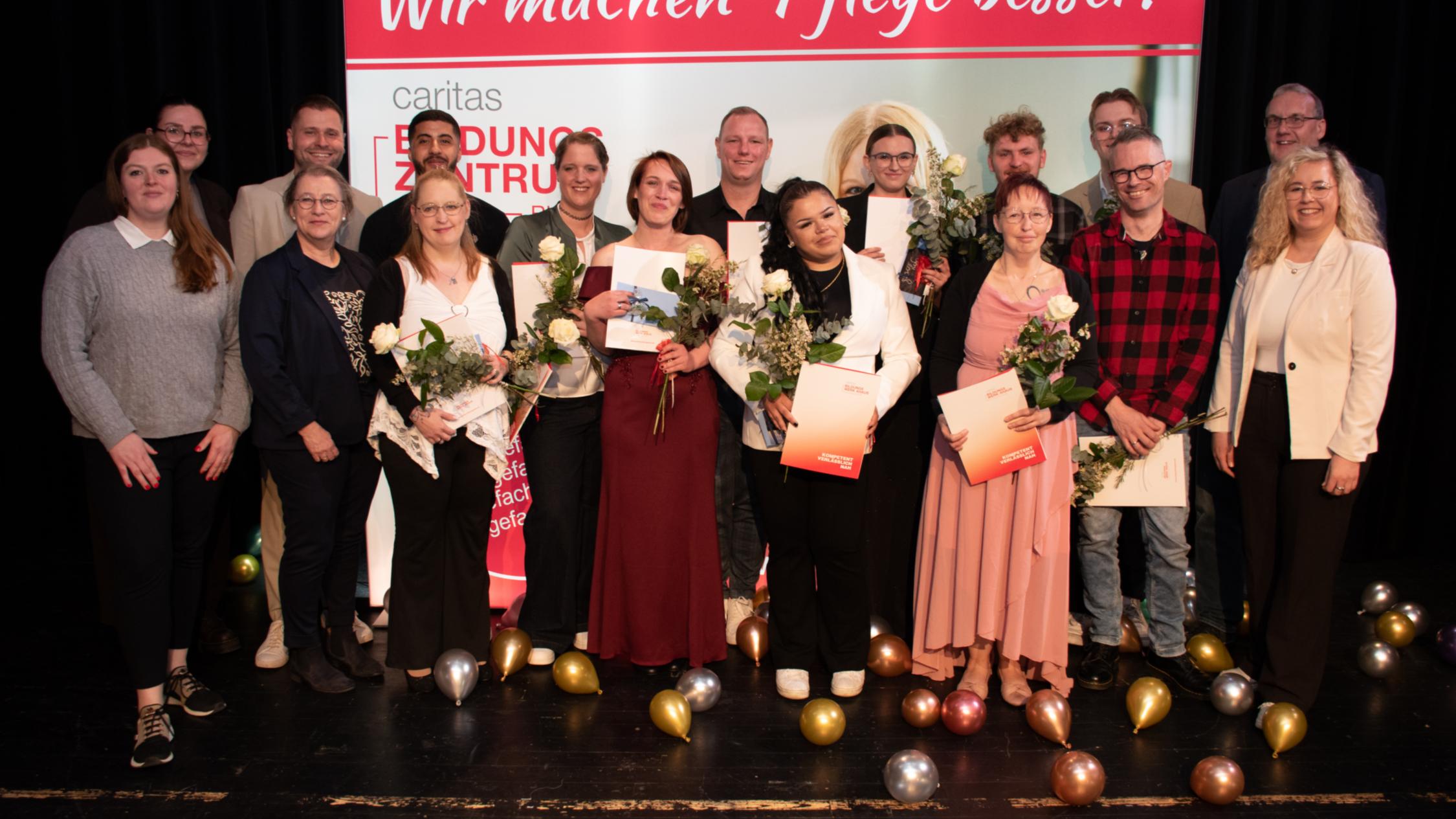 Das Caritas Bildungszentrum Rhede verabschiedete die frisch examinierten Pflegefachkräfte des Kurses 65.